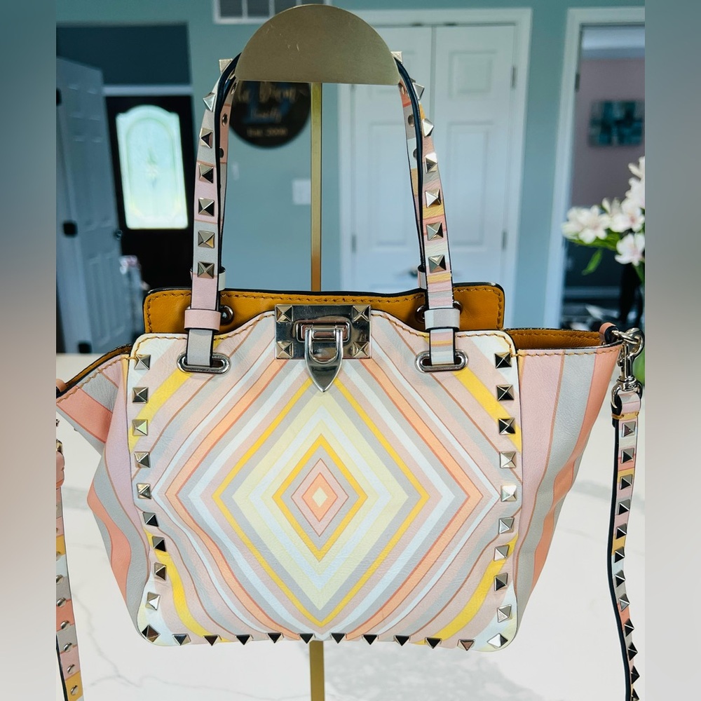Valentino Rockstud Multicolor Striped Tote | Special Edition | Authenticated🧡